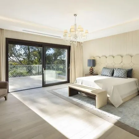 Chalet Esta En Primera Linea De Golf
