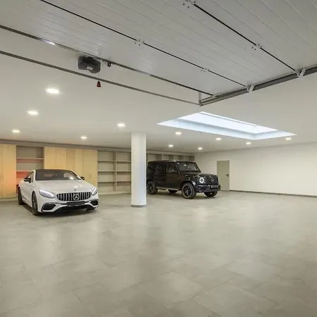 Chalet Esta En Primera Linea De Golf *